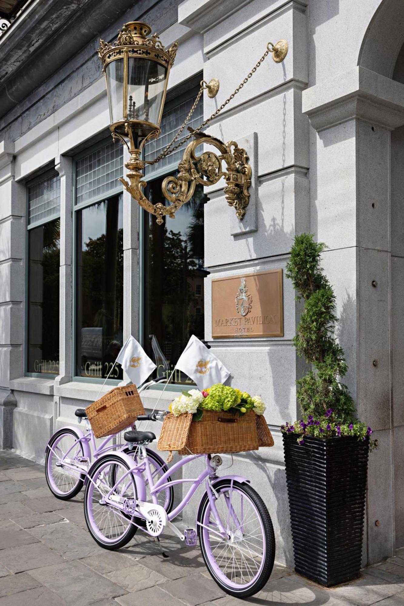 Market Pavilion Hotel Charleston Bagian luar foto